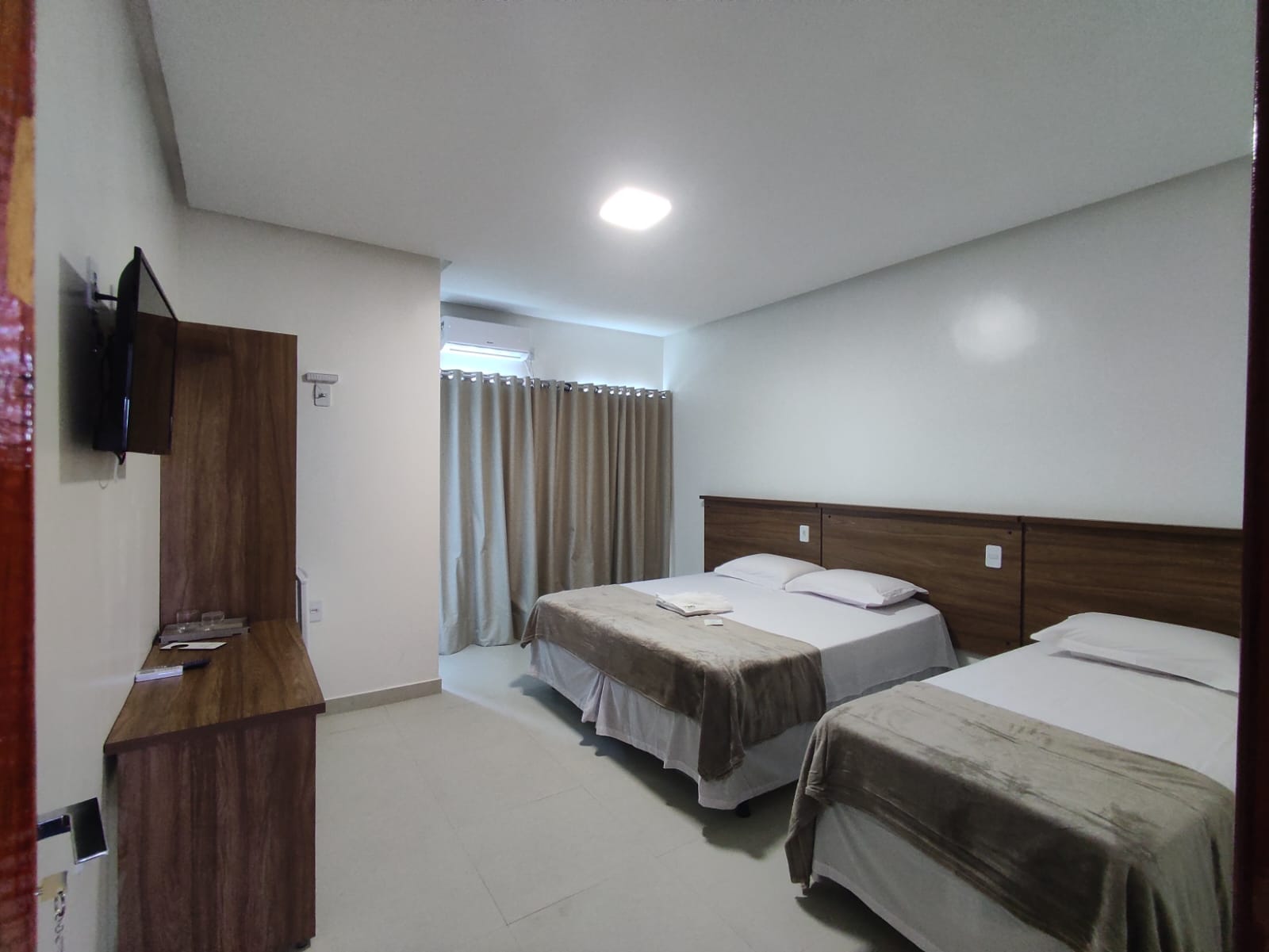 PHOTO-2022-11-10-21-42-10 (1).jpg